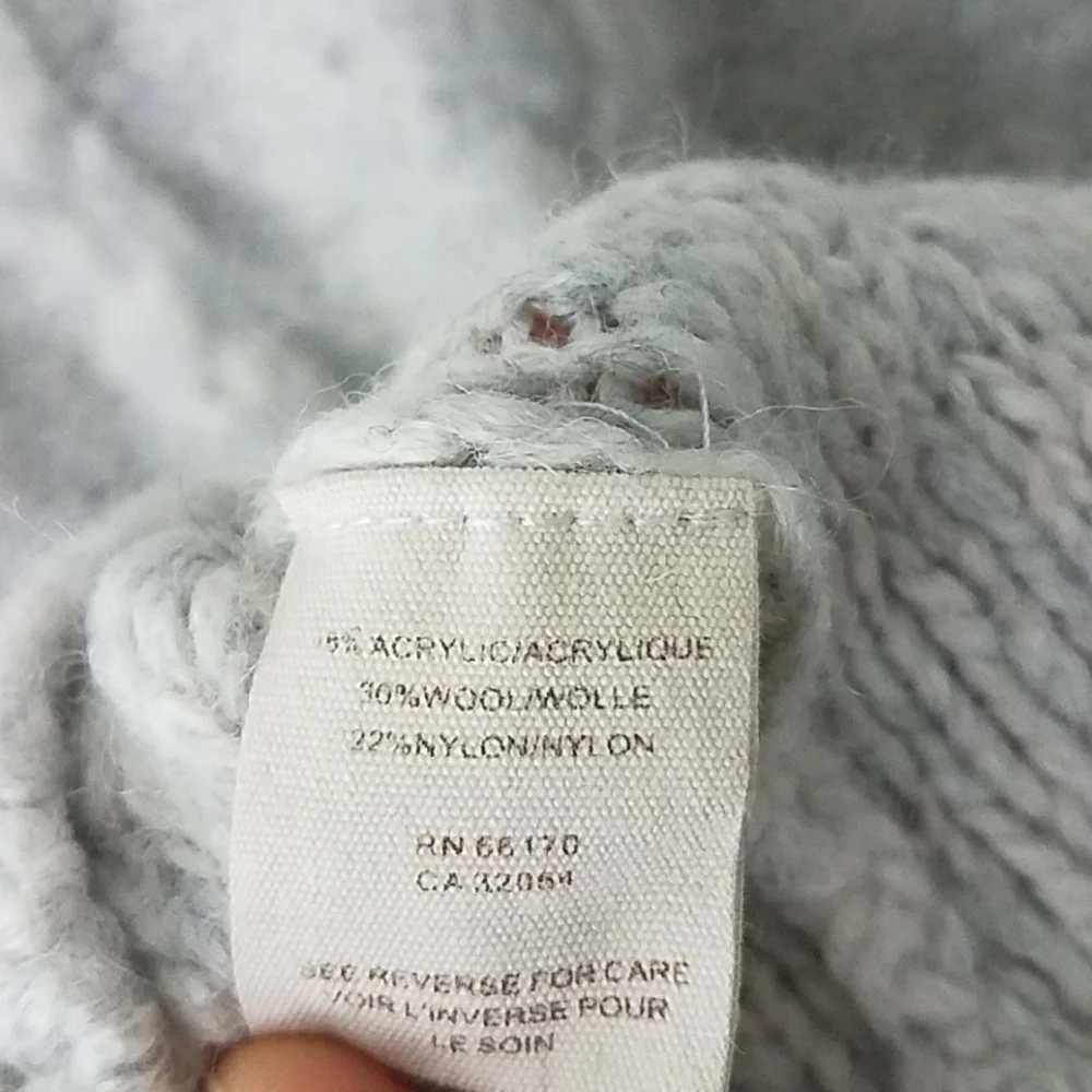 𝅺free people S/P gray cable knit sweater 3/4 Sleeve